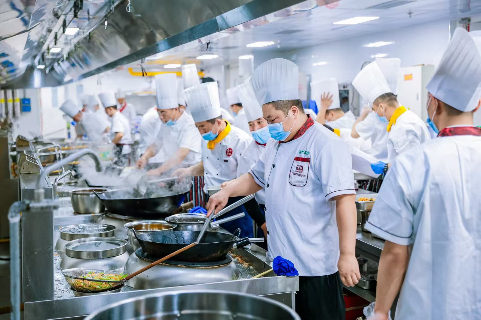 创新食谱绘美味健康画卷，圣禾载誉而归续写学生餐暖心新篇章
