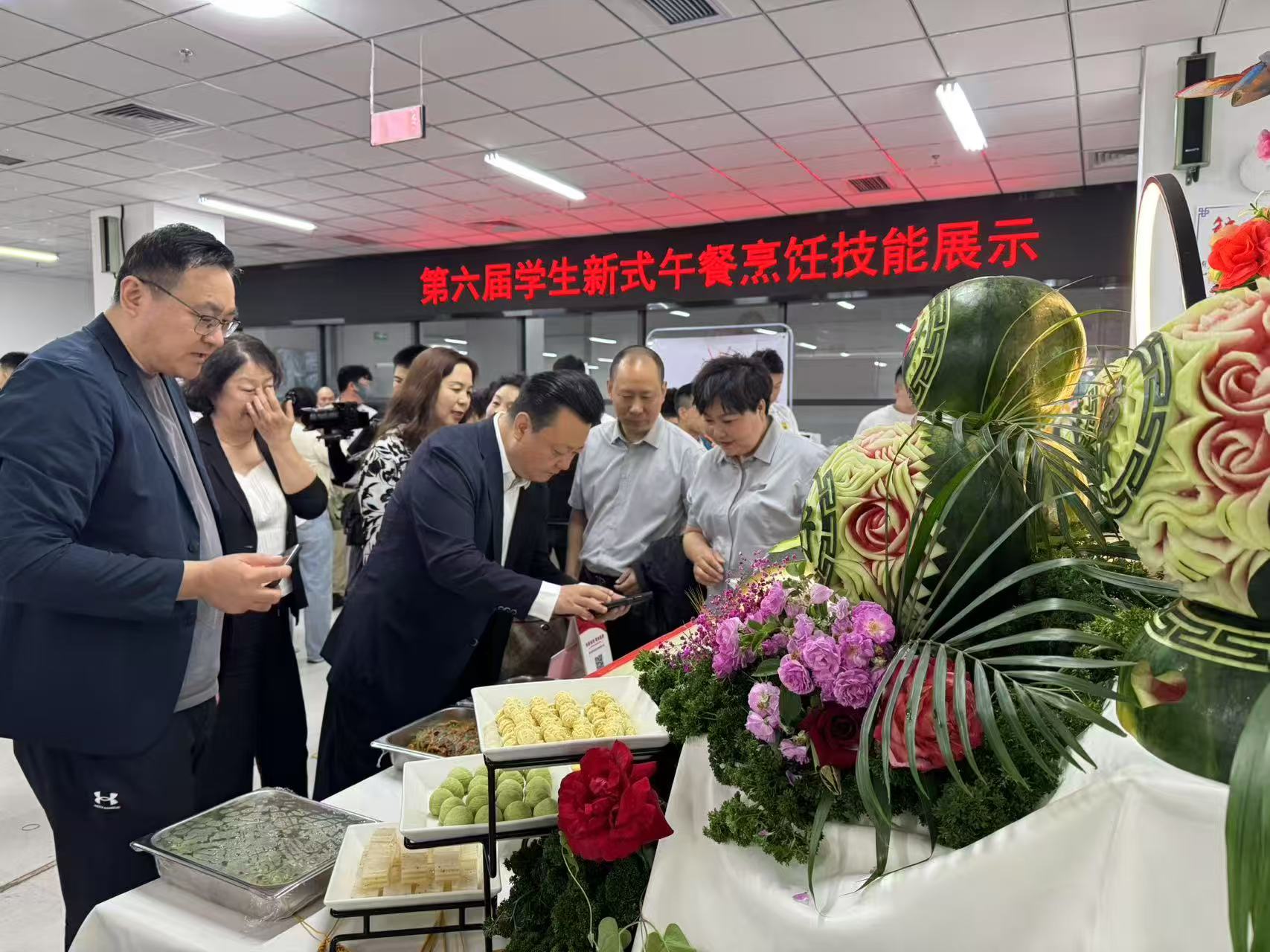 创新食谱绘美味健康画卷，圣禾载誉而归续写学生餐暖心新篇章